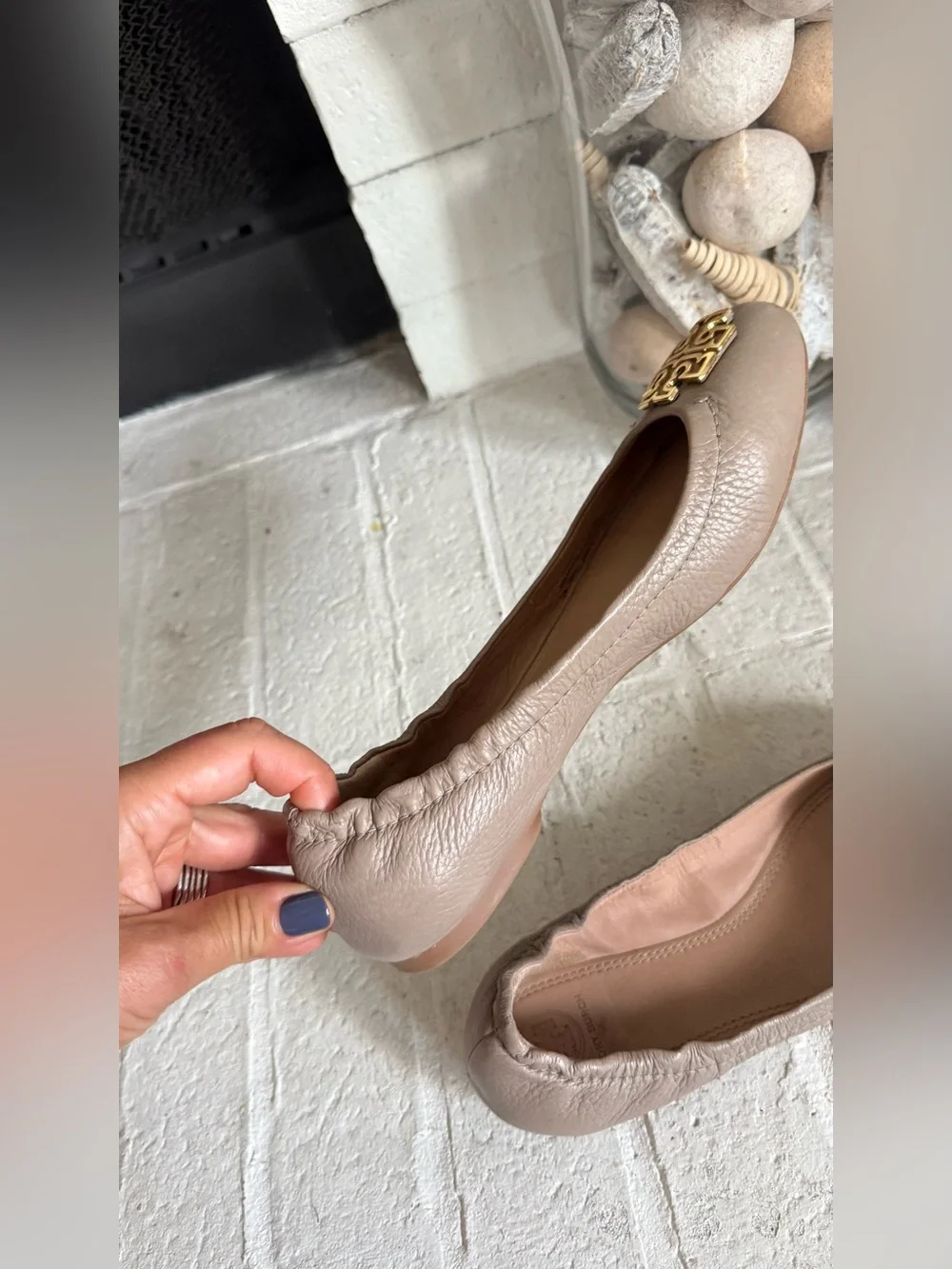 Tory Burch Reva Ballet Flats Women’s Size 7M Taupe Leather Gold Logo